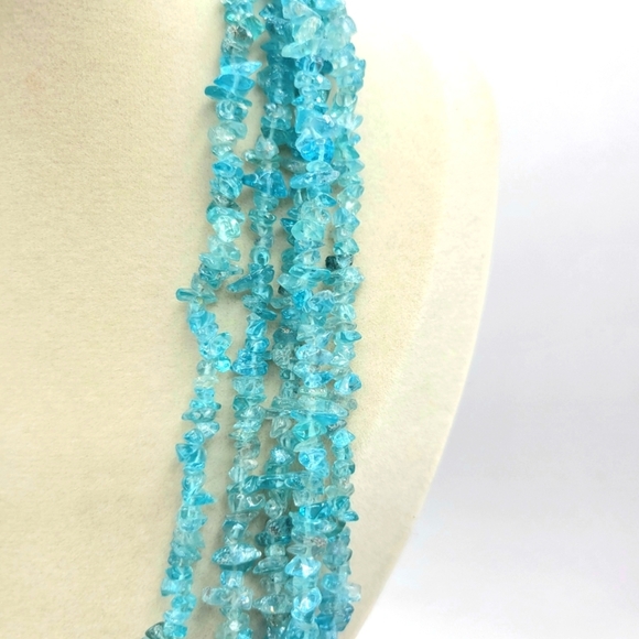 Vintage Beaded Necklace • Delicate • Gorgeous • Sea Blue • Multi-Strand - Picture 4 of 5
